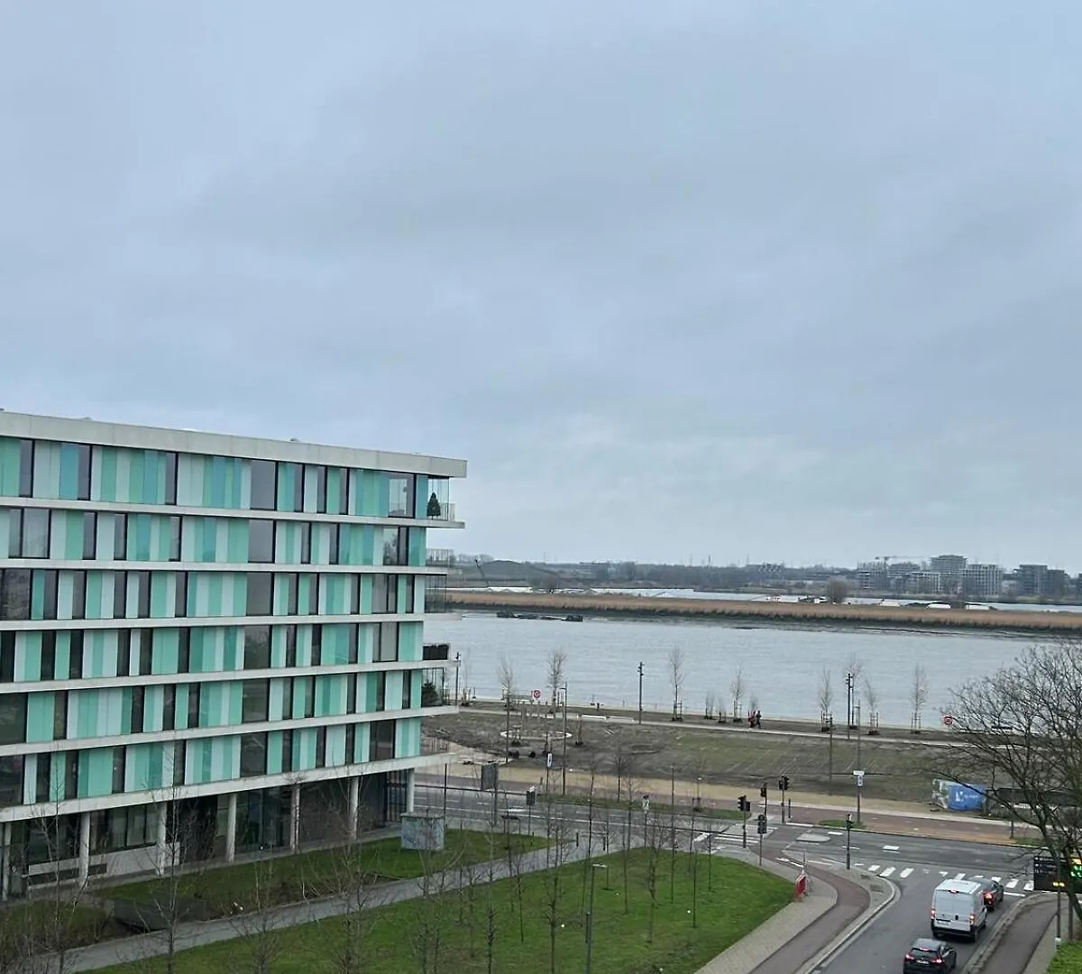 Apartment Charmant Appartement In Antwerpen Zuid Met Zicht Op De Stroom